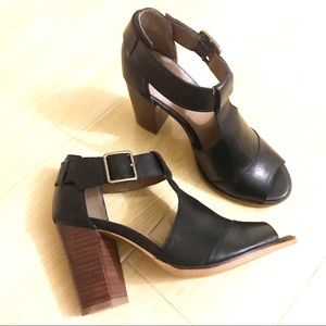 Nine West Black Leather Block Heeled Sandals